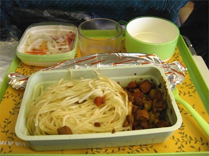 長榮飛機餐:肉燥麵囧