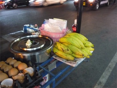 街邊香蕉BANCAKE,30定50B,好好食!