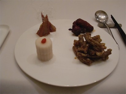 前菜- 脆鱔、薰魚、山葯、糖藕