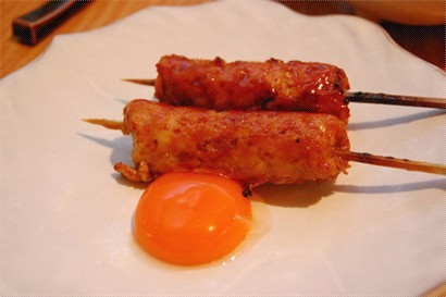 這個是我最愛的月見軟骨雞肉棒，第一次吃是在東京的「權八居酒屋」，之後就一直難以忘懷。