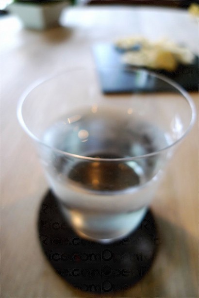 超薄的玻璃杯, 晶瑩剔透。