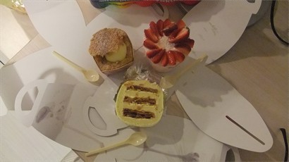 草莓慕斯，吉士蛋糕，芝士拿破侖