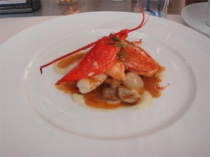 Lobster in thick lobster sauce