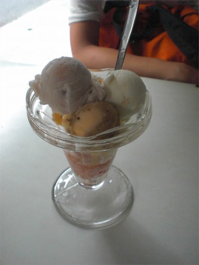 綜合冰淇淋TWD30