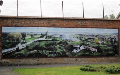 一位德國的藝術家畫下遊客來訪第九堡壘的情況