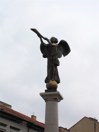 The Angel of Užupis，代表Užupis甦醒了:-)
