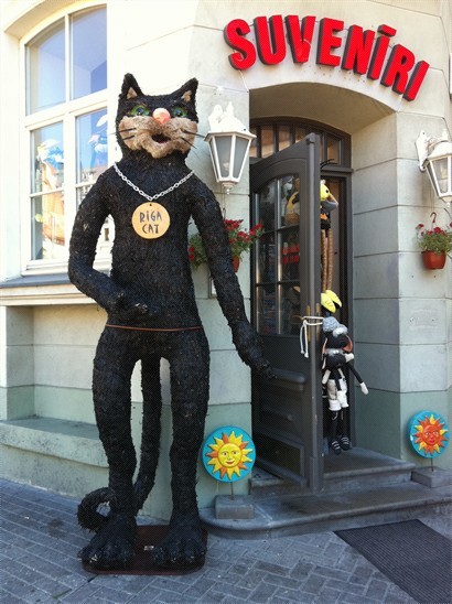 House of cats的黑貓，做了Riga的吉祥物
