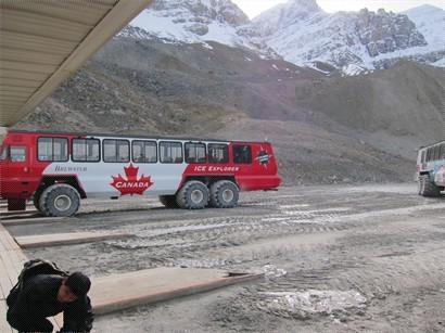冰川巴士