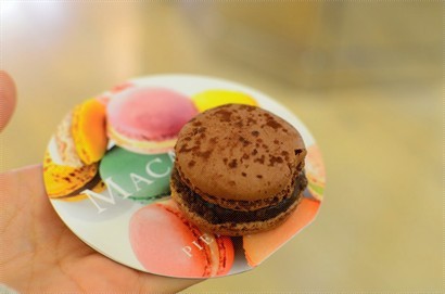 Chocolate Macaron