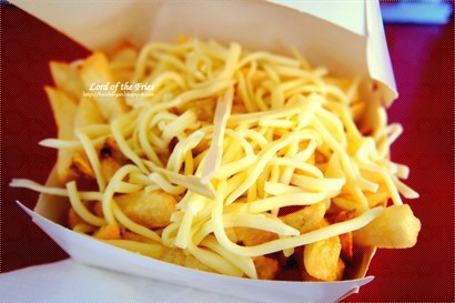 Fries with cheese