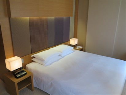 房間與日本一般酒店不一樣，雖設計很和式，但空間感一流！至少可以完整打開兩件大行李還活動自如 :)