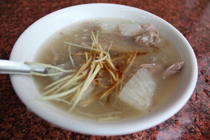 Duck meat thick soup