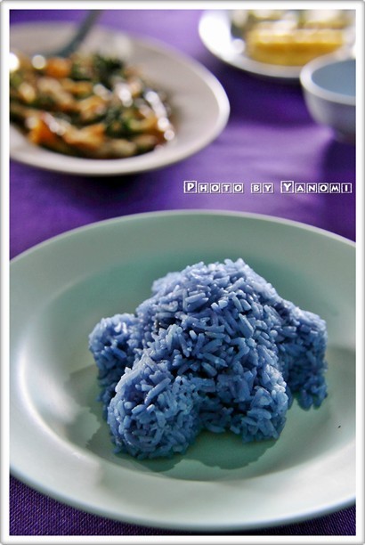 "藍花飯"..雖然無味~但藍色既飯感覺好得意