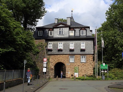  Oberes Schloss唔係一座大城堡, 不過, 佢既閘口都有特色