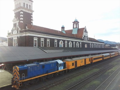 The Dunedin Railway Station 另一角度