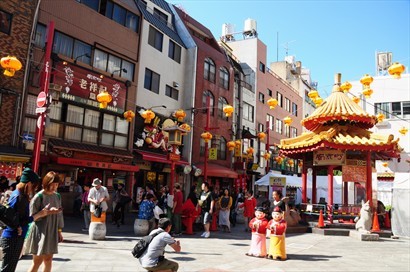 南京町是很熱鬧，但總覺是堆砌出來的中華印象
