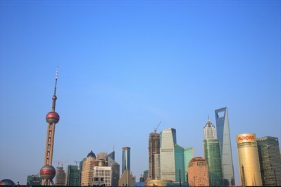 外灘能欣賞到東方明珠塔、金茂大廈、上海全球金融中心及國際會議中心等上海浦東著名景點。
