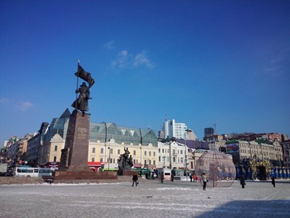 第一站係去市中心的遠東蘇維埃政權戰士紀念碑