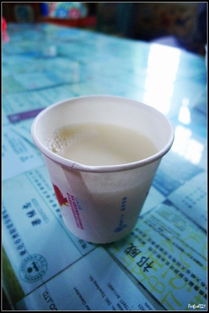 老闆很好，除了師傅免費任飲甜茶，還請我飲甜茶。這甜茶的味道偏重奶味，茶味很淡的。