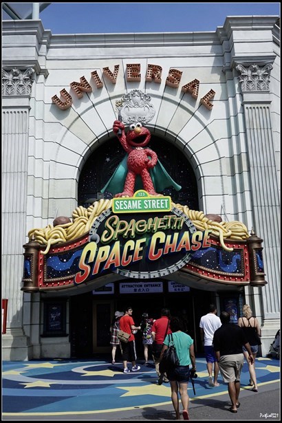 我們走到New York區，Sesame Street Spaghetti Space Chase外，看見公仔幾得意，便影相了。
