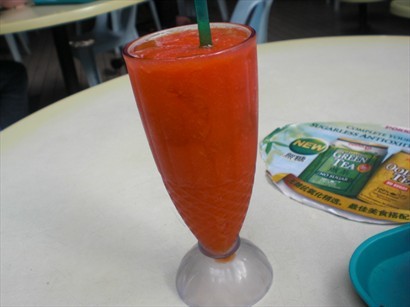 大杯木瓜汁，才是SGD2。