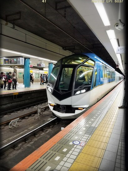 「阪神難波線快速急行」（Rapid Express）