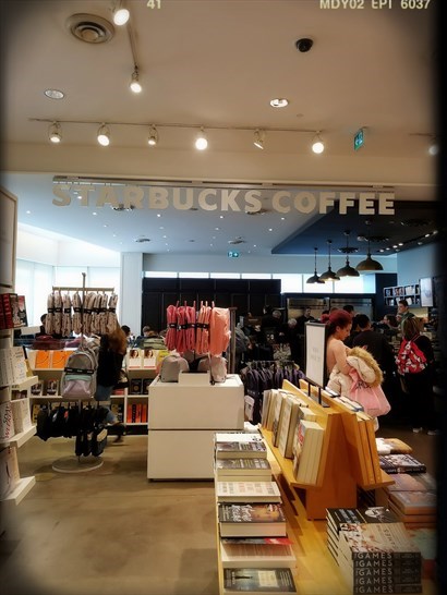Starbucks Coffee – Toronto Eaton Centre 