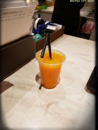 Fresh-Squeezed Mikan Juice（680円/杯）