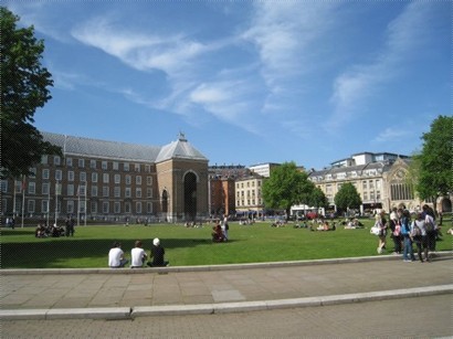 An overview of the College Green.