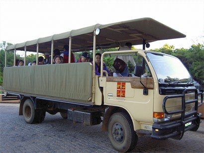Safari野生公園旅行團都籠車