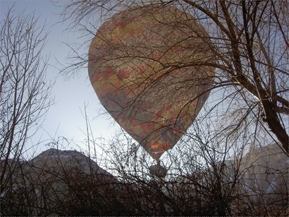 降落後拍攝其他遊客的熱氣球