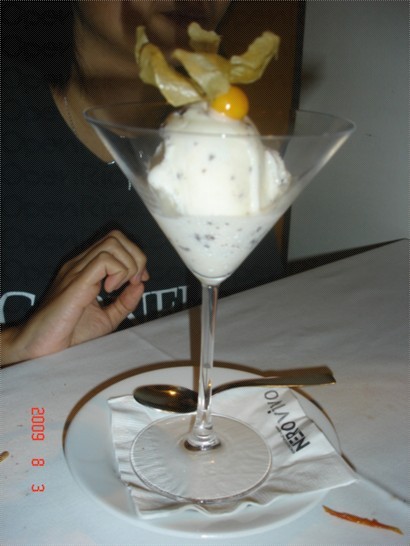 Homemade gelato (single scoop)-Stracciatella