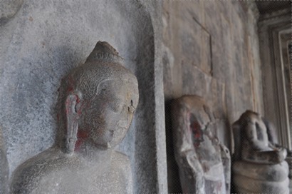 寺廟內的佛像