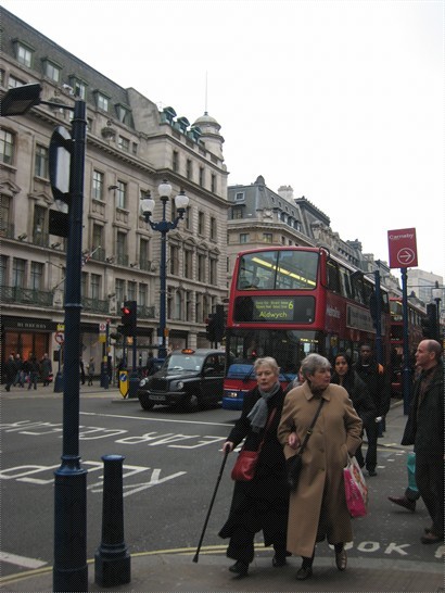 Regent Street (Piccadilly Circus)