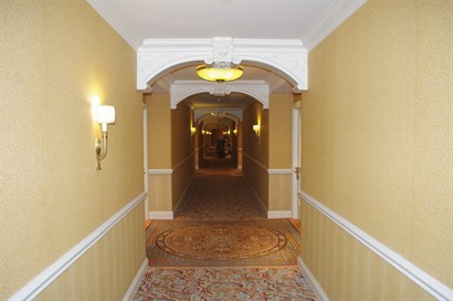 房間外的走廊