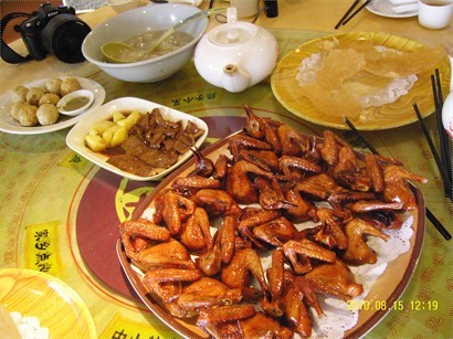 乳鴿, CNY26/隻, 味道不錯但骨不脆, 豬大腸及魚皮餃, 味道普通