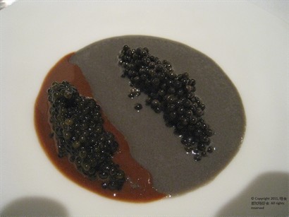 Caviar cream with hazelnut cavier