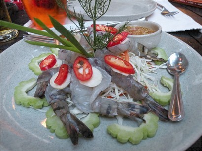 泰式生蝦---新鮮，好大隻蝦，配經典泰式醬汁，好味正宗