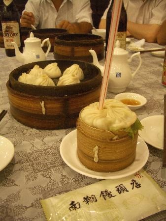 Small and big steamed buns