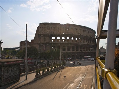 見到Colosseum, 差d想跳巴士!