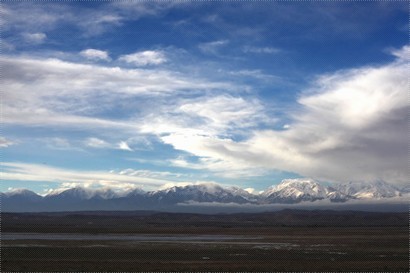 這個旅程最後一次看車外的風景了...真的很不捨得離開新疆