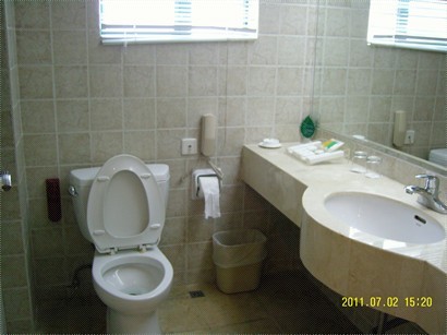 浴室都闊大同衛生