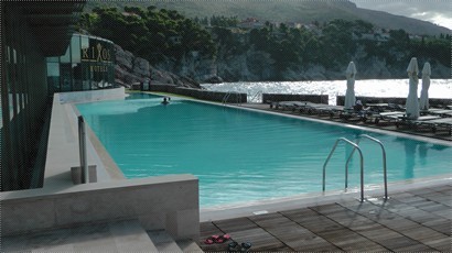 在巴杜華Rixos酒店的泳池超長