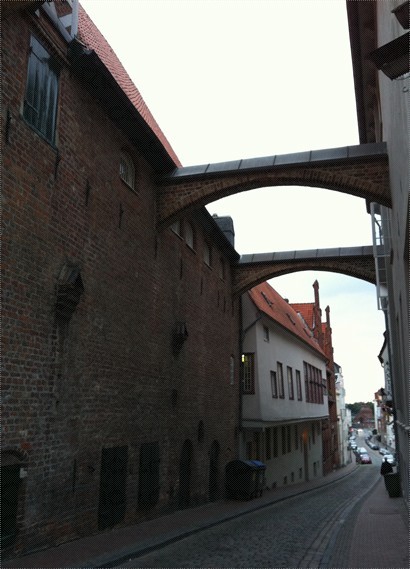 哥德式建築常見的飛扶壁