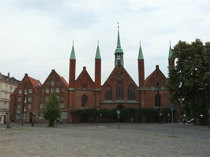 中世紀的醫院, 建於13至14世紀