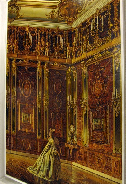 位於Catherine Palace的Amber Room的畫作。Amber Room在二戰時被毀。
