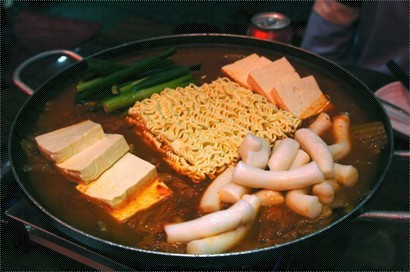 Kimchi Pork Hot Pot (For 2) (AUD 42)