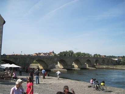 多瑙河上的石橋