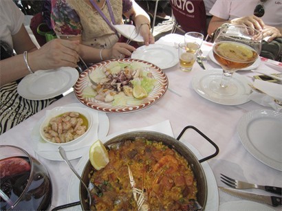 Paella, Tapas,   Sangria