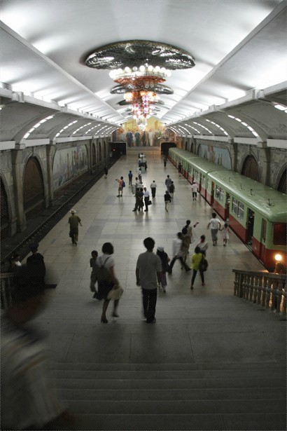 光榮站月台